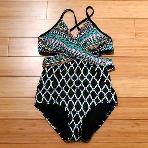 NWOT Flattering one piece swimwear